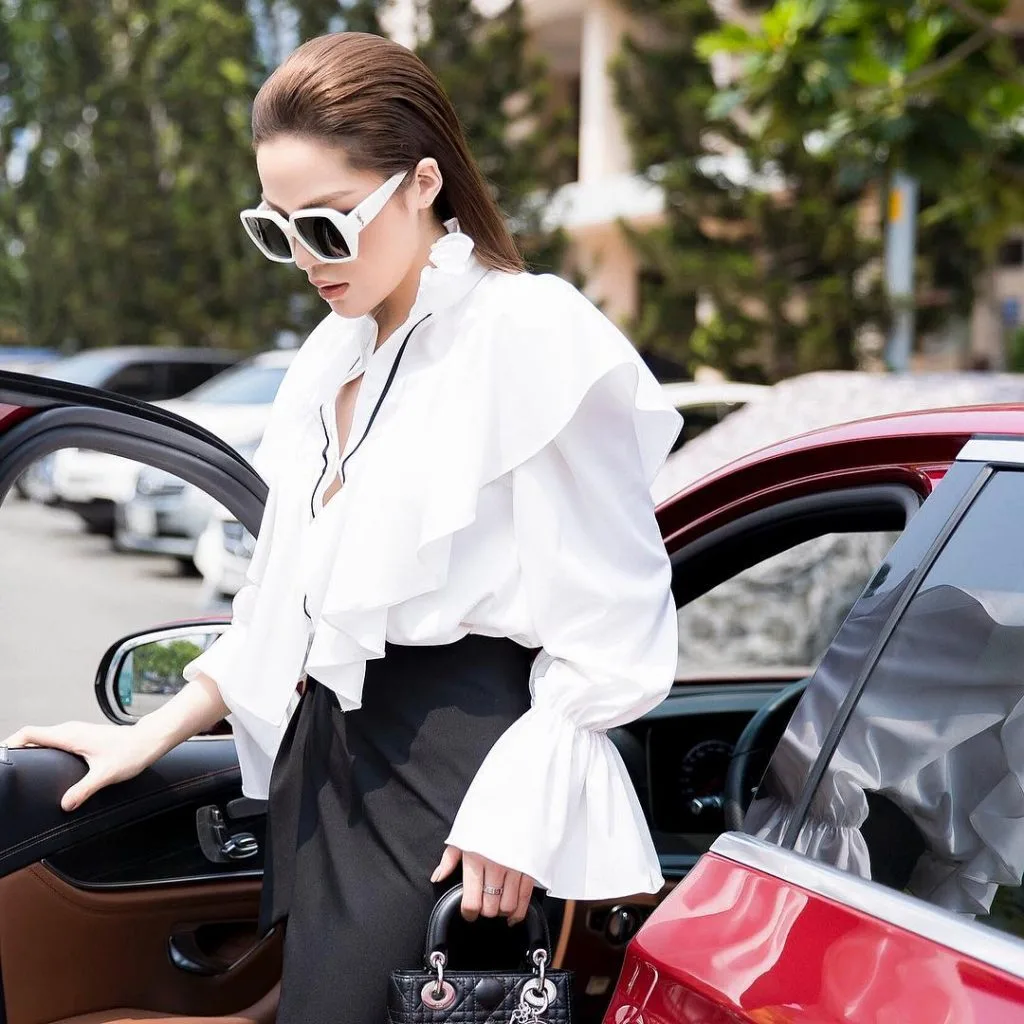 Cặp đôi đen-trắng chính là màu sắc thời trang "độc chiếm" phong cách sao Việt! 13 Cặp đôi đen-trắng chính là màu sắc thời trang "độc chiếm" phong cách sao Việt! 13
