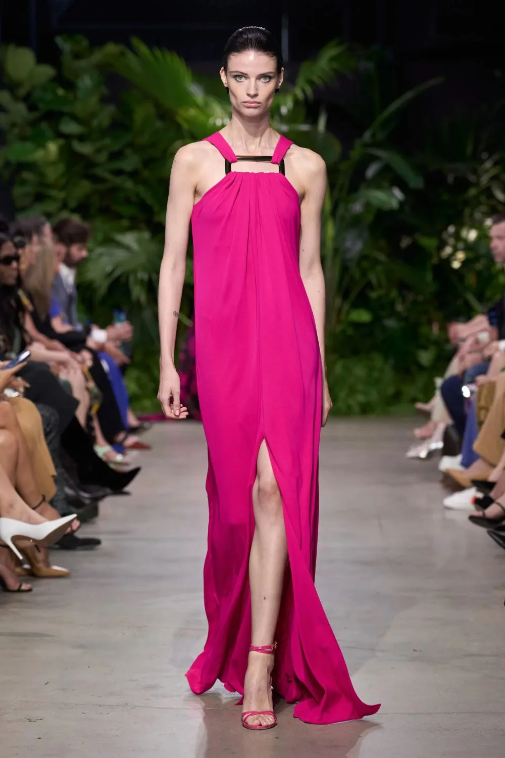 MK xuân hè 2023 look 21
