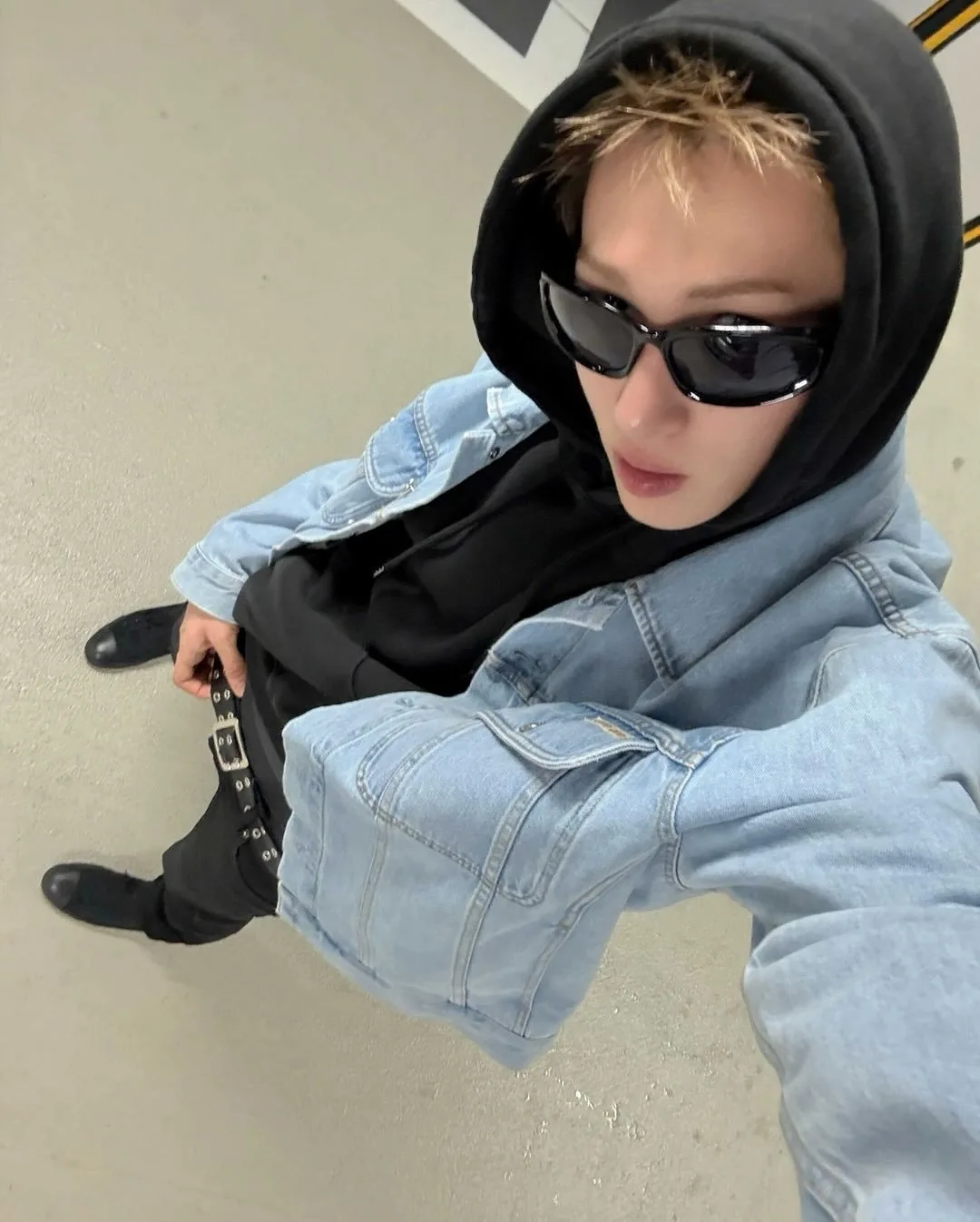 Martin Cortis diện áo denim