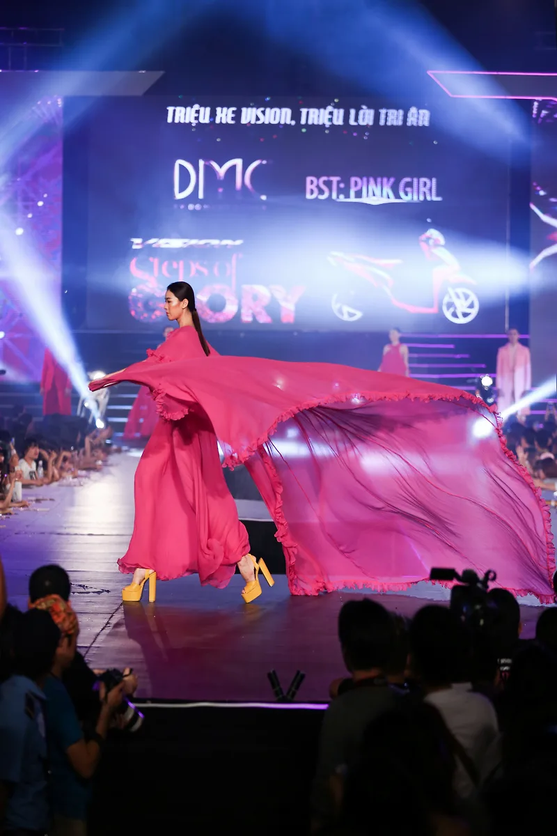 6 xu hướng thời trang làm giới trẻ Hà Thành “phát cuồng” bước ra từ lễ hội “VISION – Steps Of Glory” - 07