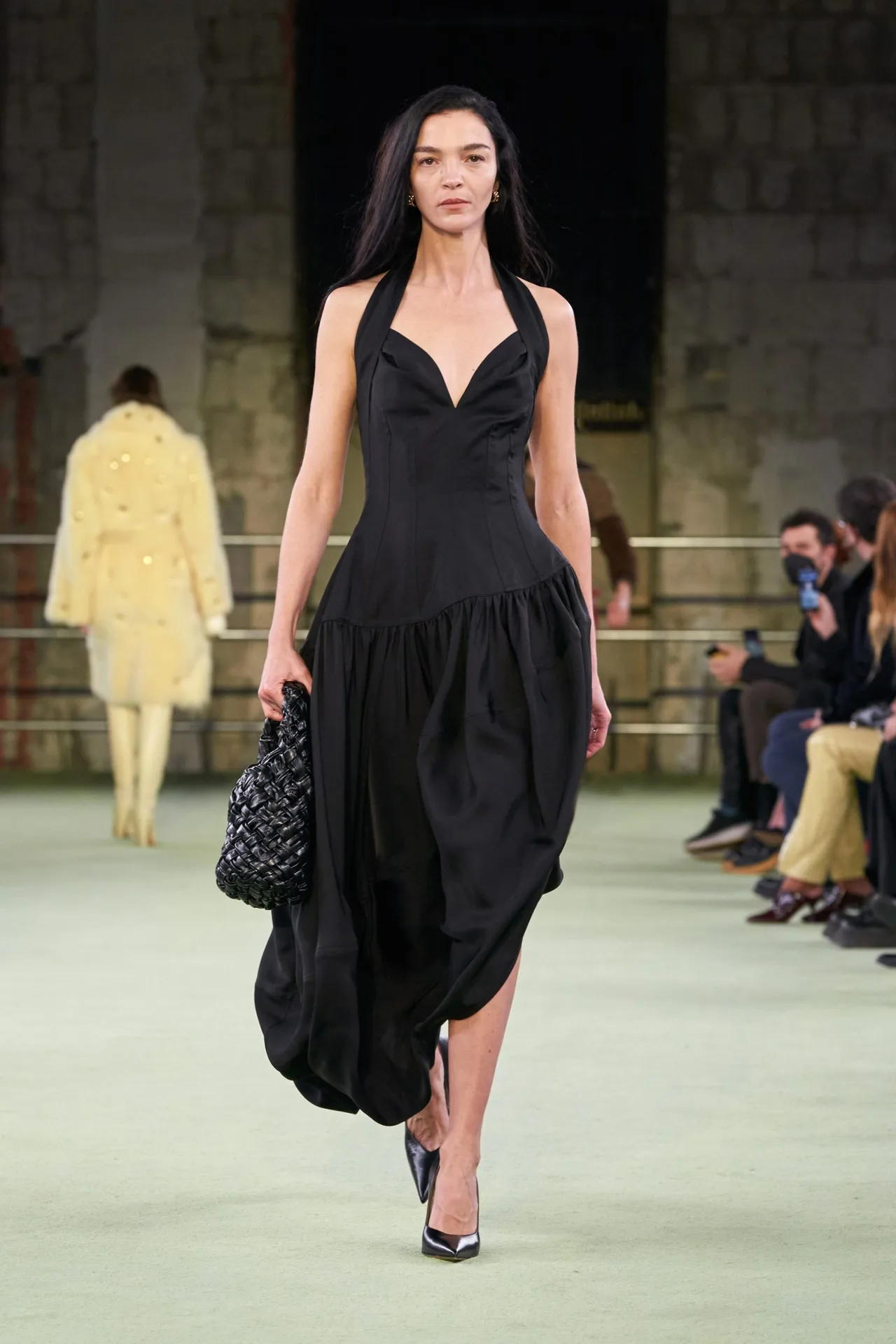 bottega veneta thu đông 2022 look 54