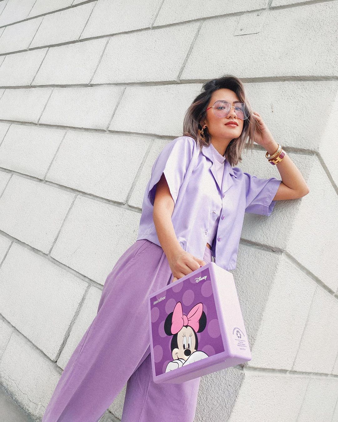 Trang phục monochorome tím lilac