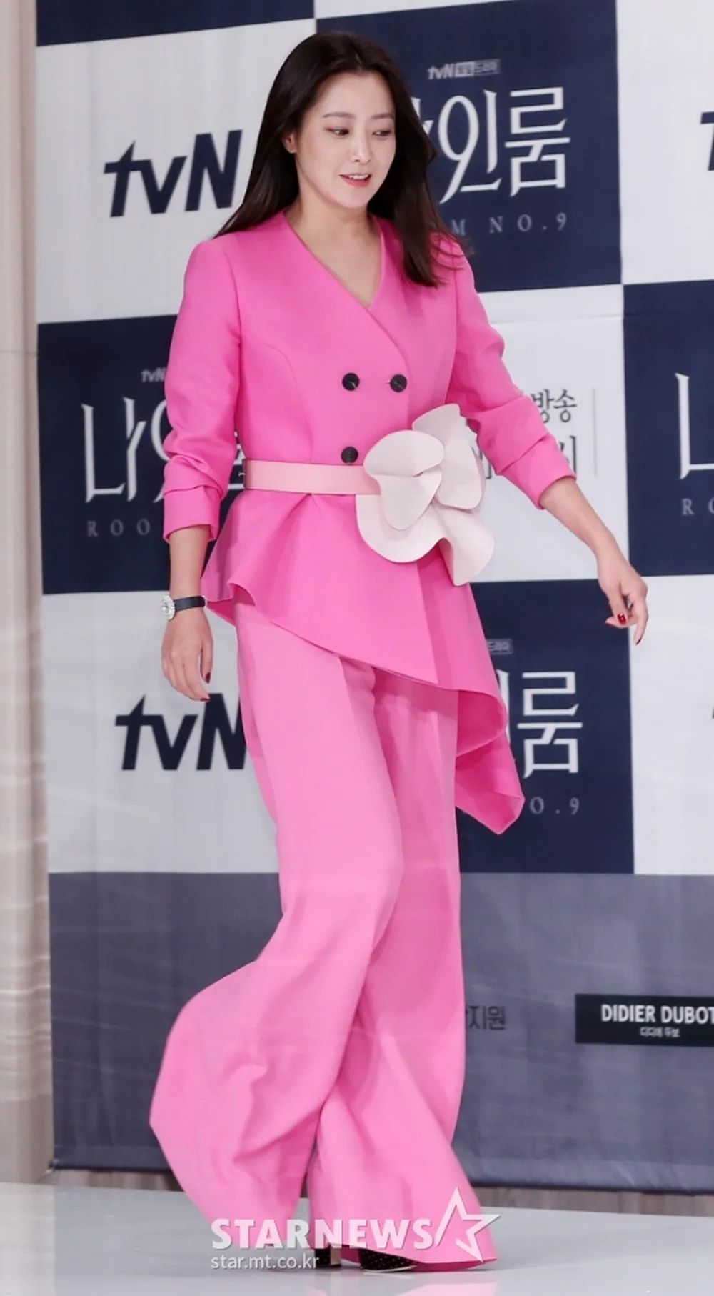 phong cách thời trang của Kim Hee Sun