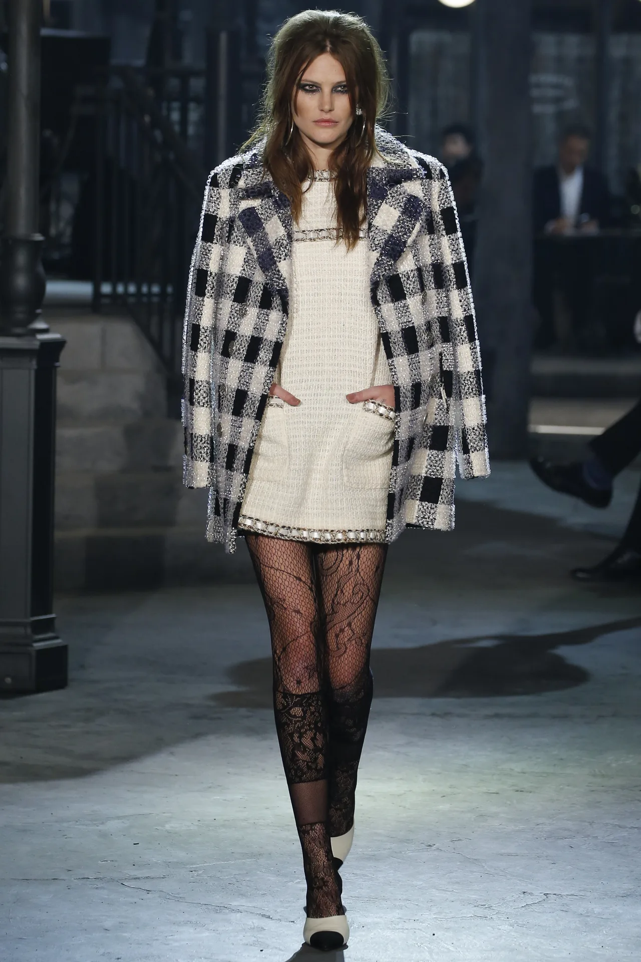 Chanel trình diễn BST Pre-Fall 2016 tại Rome 1