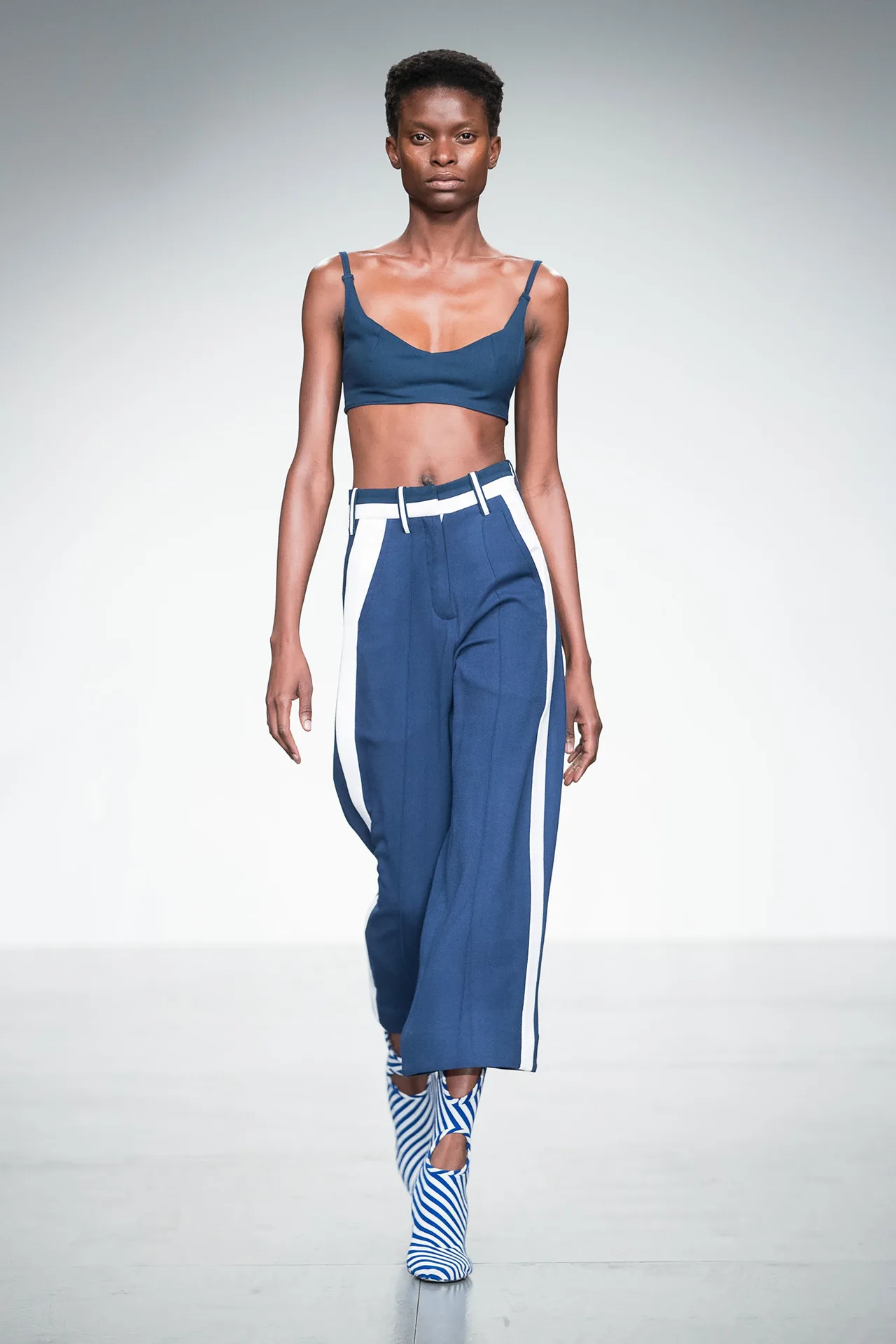 Một số bộ sưu tập nổi bật trong ngày thứ 2 LFW Spring 2018