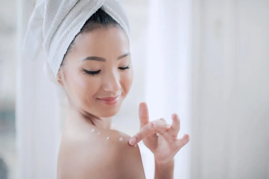 Sữa tắm dịu nhẹ giúp phục hồi làn da. Sữa tắm dịu nhẹ giúp phục hồi làn da.