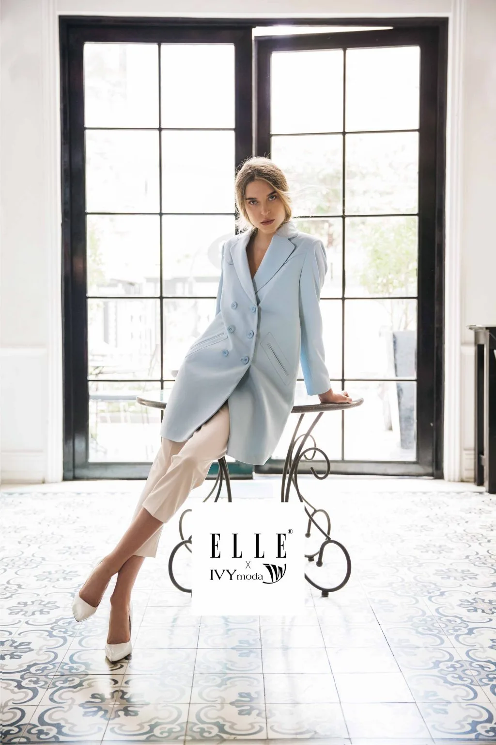 ELLE x IVY MODA: Sắc lính thanh tân trong cuộc đổ bộ ngoạn mục của BST "Milatary Chic" mùa Thu - Đông 2017 ELLE x IVY MODA: Sắc lính thanh tân trong cuộc đổ bộ ngoạn mục của BST "Milatary Chic" mùa Thu - Đông 2017