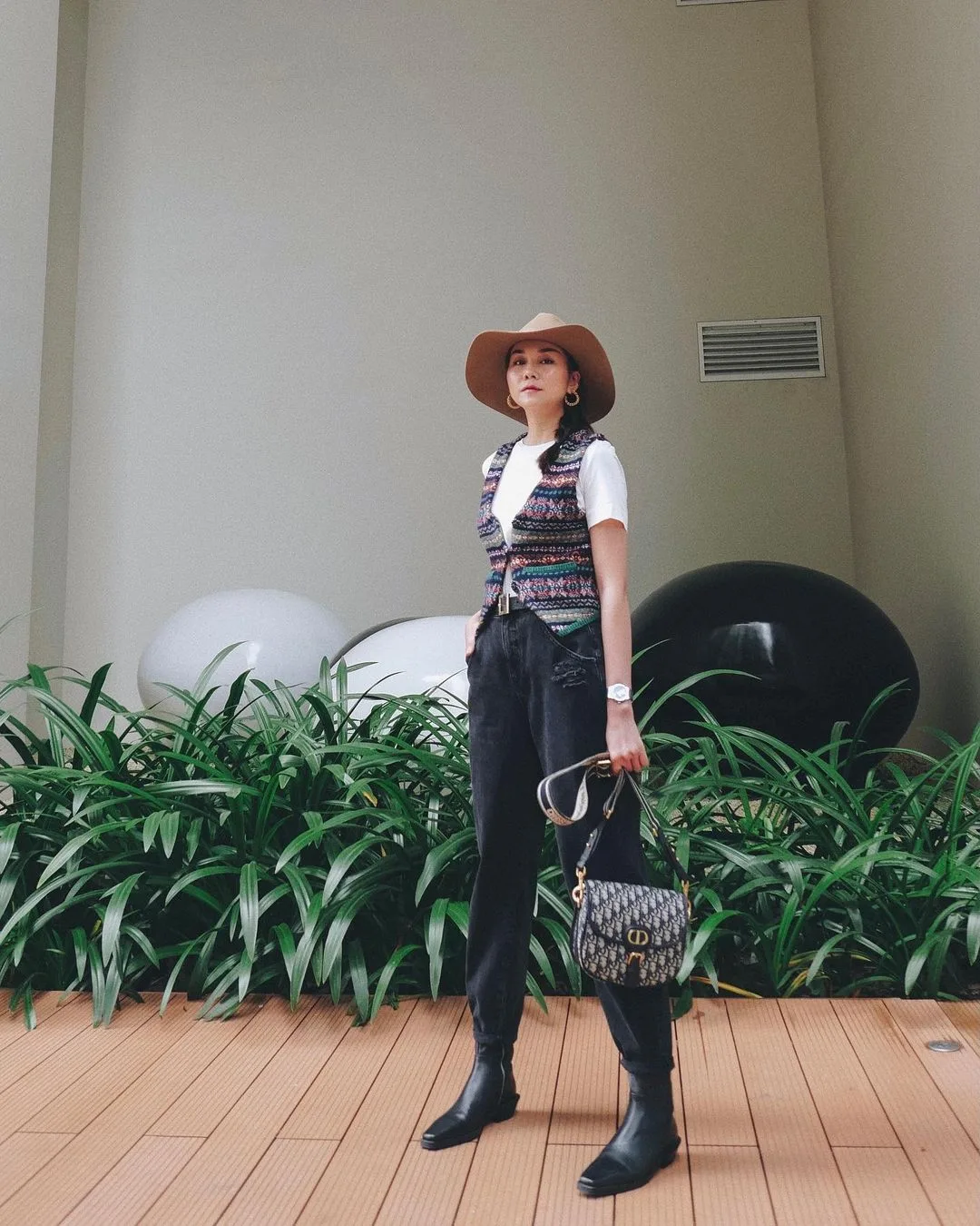 phoi do voi ao thun trang
