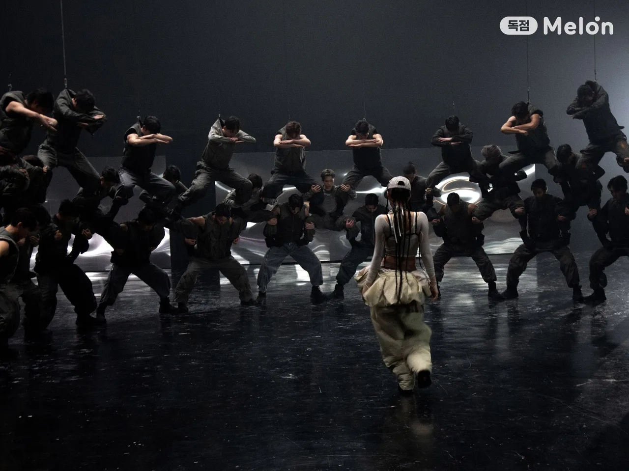 elle-like-jennie-thoi-trang-mv (3)