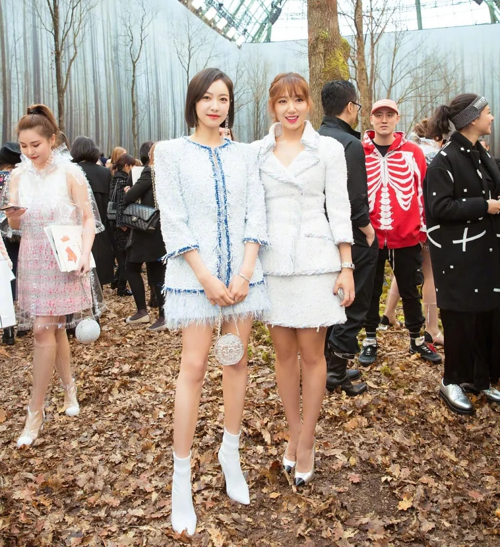 Vợ chồng Châu Kiệt Luân sánh đôi trên hàng ghế đầu show Chanel Thu - Đông 2018 Vợ chồng Châu Kiệt Luân sánh đôi trên hàng ghế đầu show Chanel Thu - Đông 2018