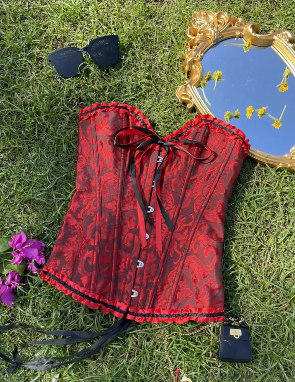 corset màu đỏ phối đen quyến rũ