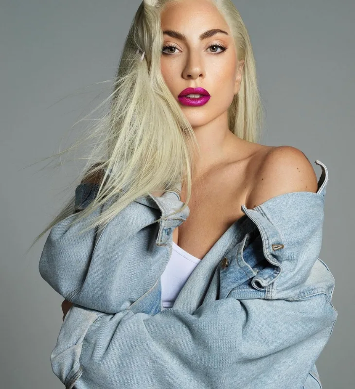 Ca sĩ Lady Gaga và câu nói về làm đẹp