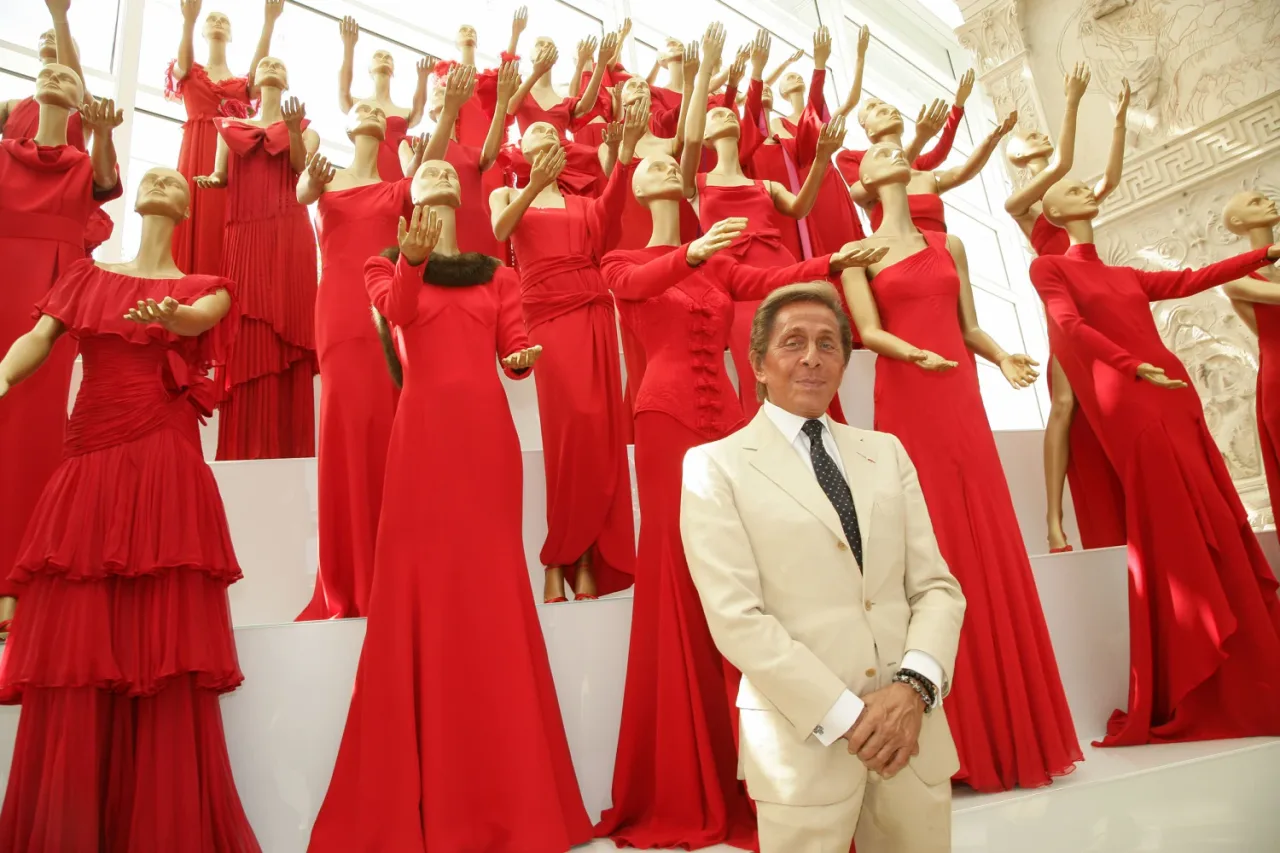 Phim tài liệu thời trang Valentino: The Last Emperor (2008).