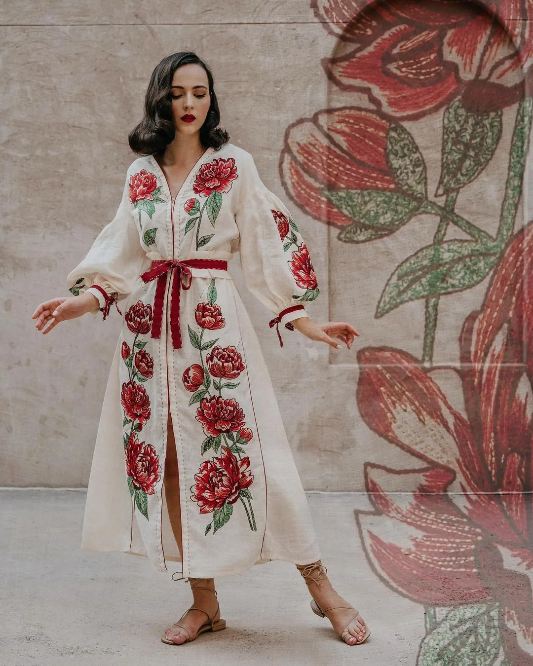 đầm hoa thêu cho bức ảnh vintage