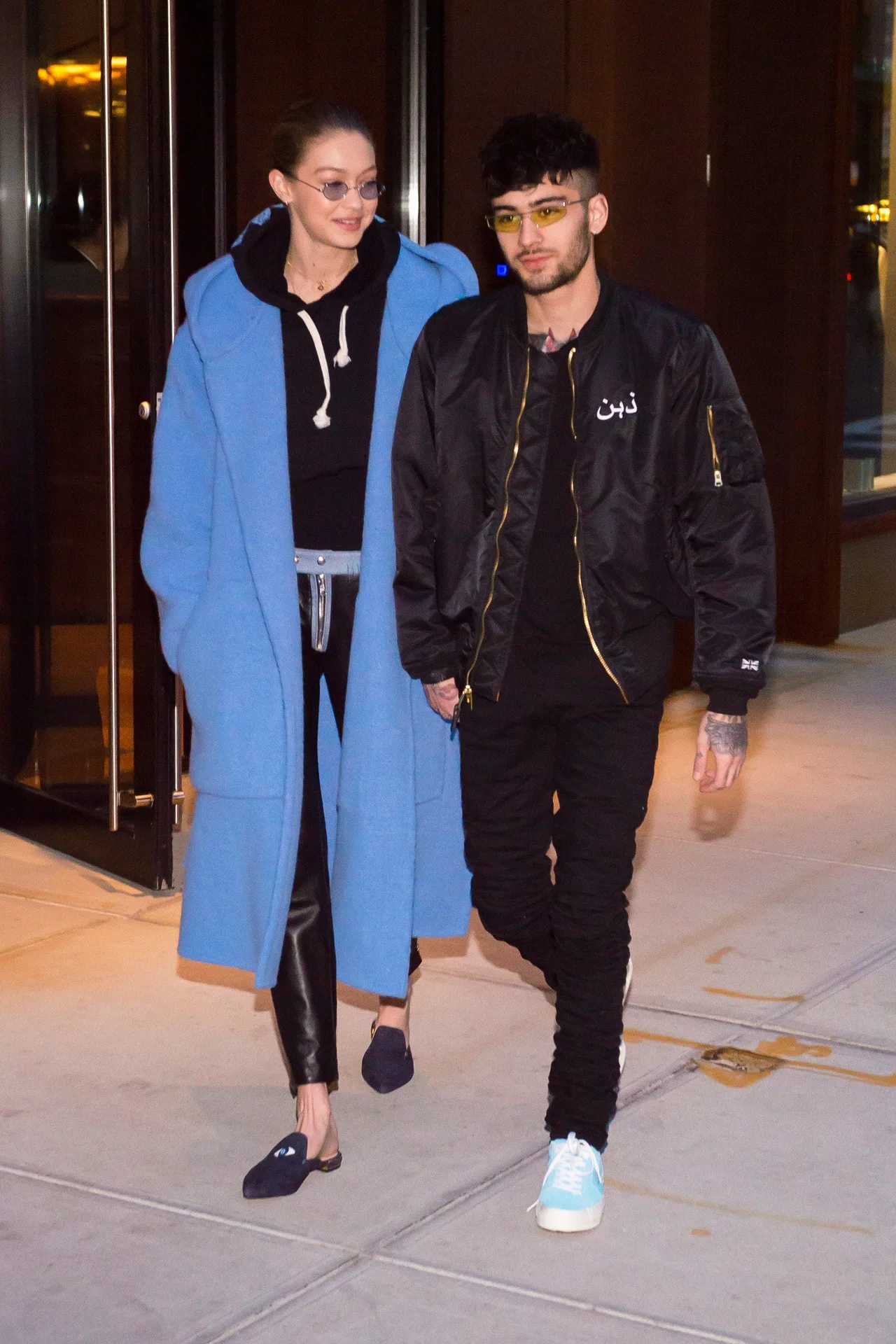 phong cách thời trang cặp đôi gigi hahid và zayn malik xuống phố