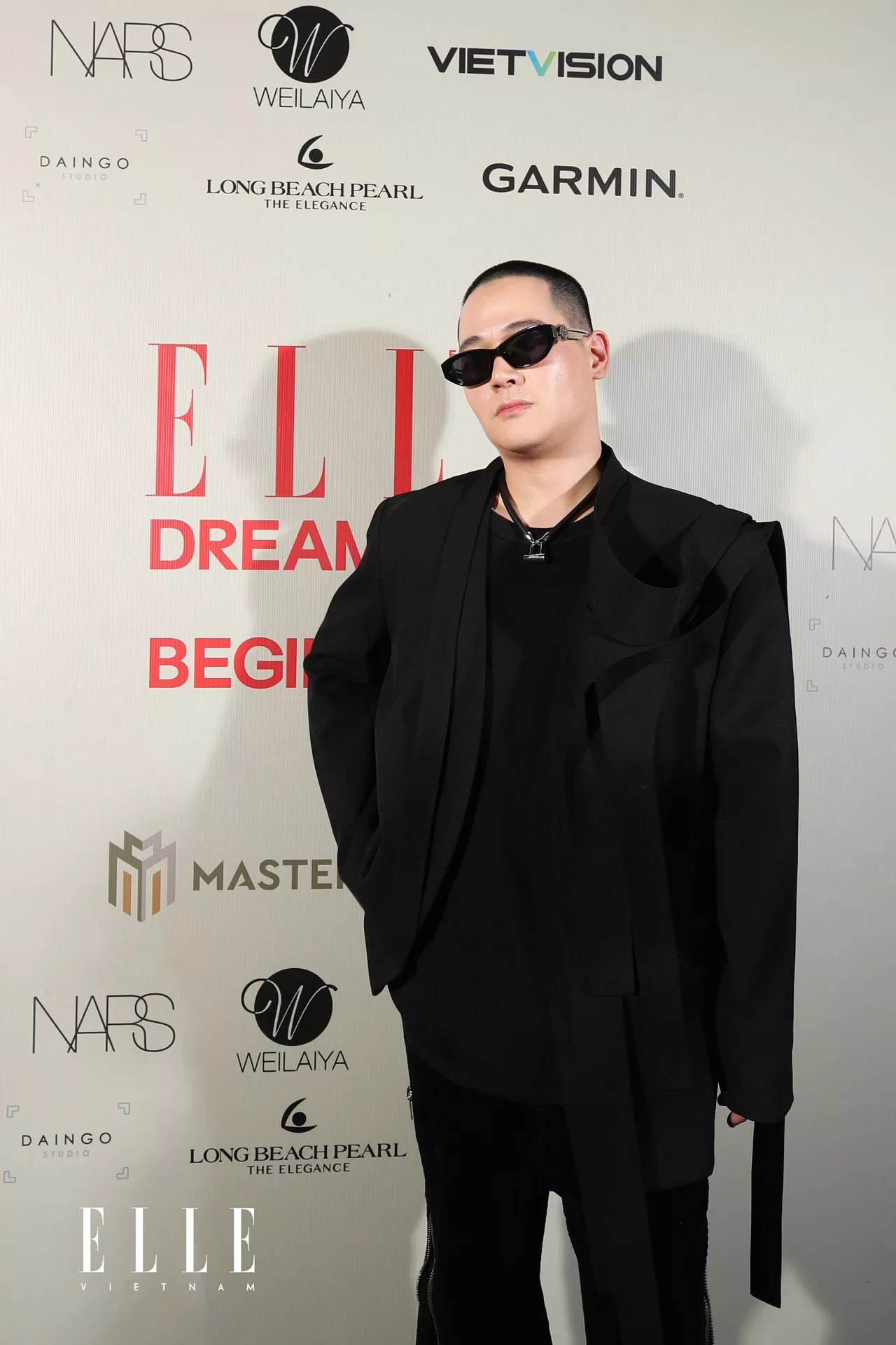 ntk cường đàm tại elle fashion show 2022