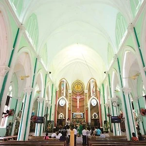 Nhà thờ Cha Tam và kiến trúc Gothic ở Chợ Lớn