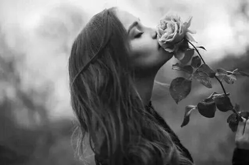 Hãy nâng niu những đau đớn trong tâm hồn
