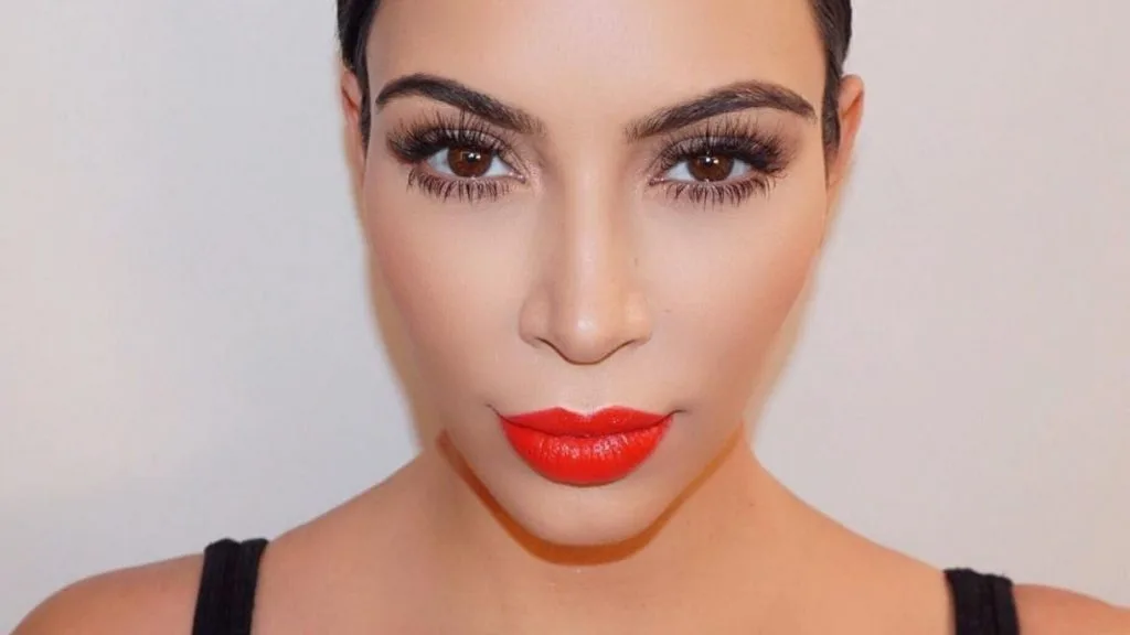 nguyên tắc trang điểm đẹp của kim kardashian 7 nguyên tắc trang điểm đẹp của kim kardashian 7