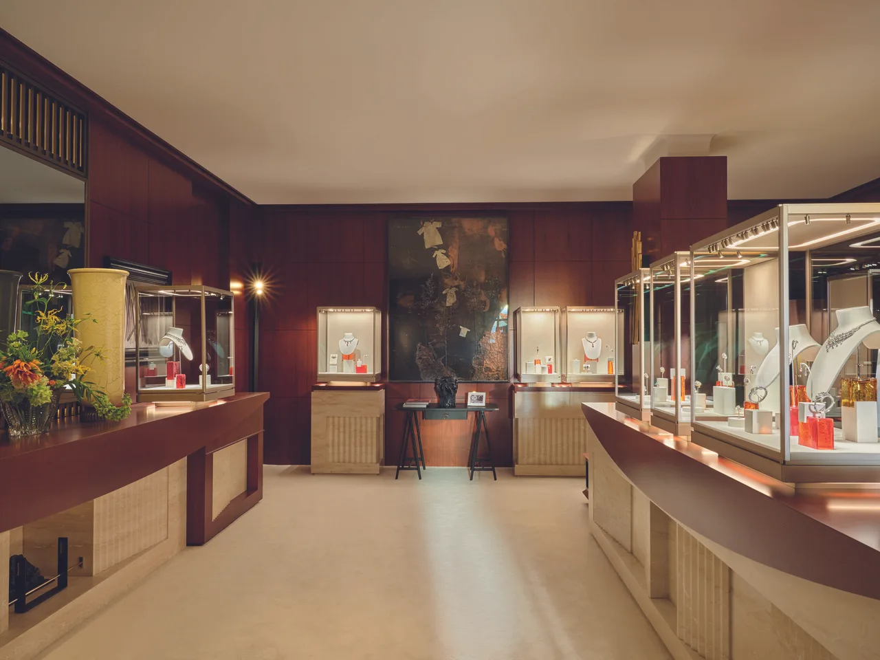 Không gian trưng bày BST High Jewelry "Le Chœur des Pierres" của Cartier