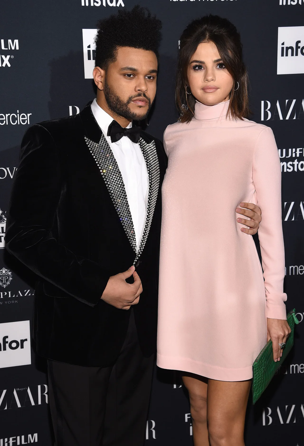 Selena Gomez & The Weeknd dọn về cùng một nhà Selena Gomez & The Weeknd dọn về cùng một nhà