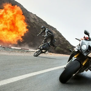 Tom Cruise và những pha hành động thót tim