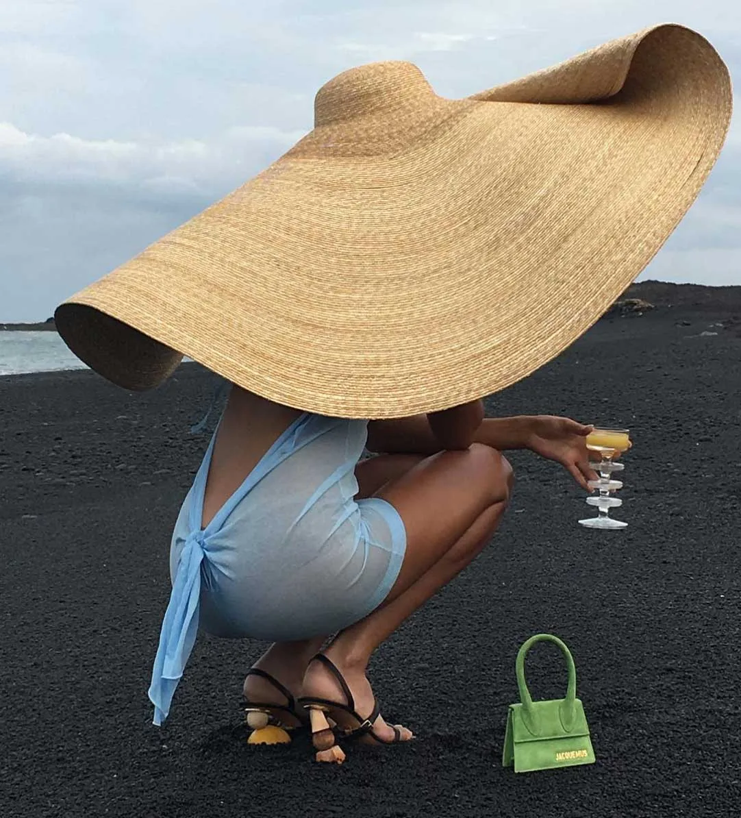 mũ siêu to BST La Bomba Jacquemus