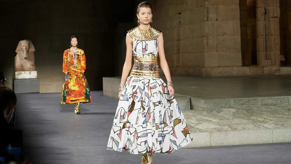 bst chanel métier d'art paris của cyril kongo và karl lagerfeld