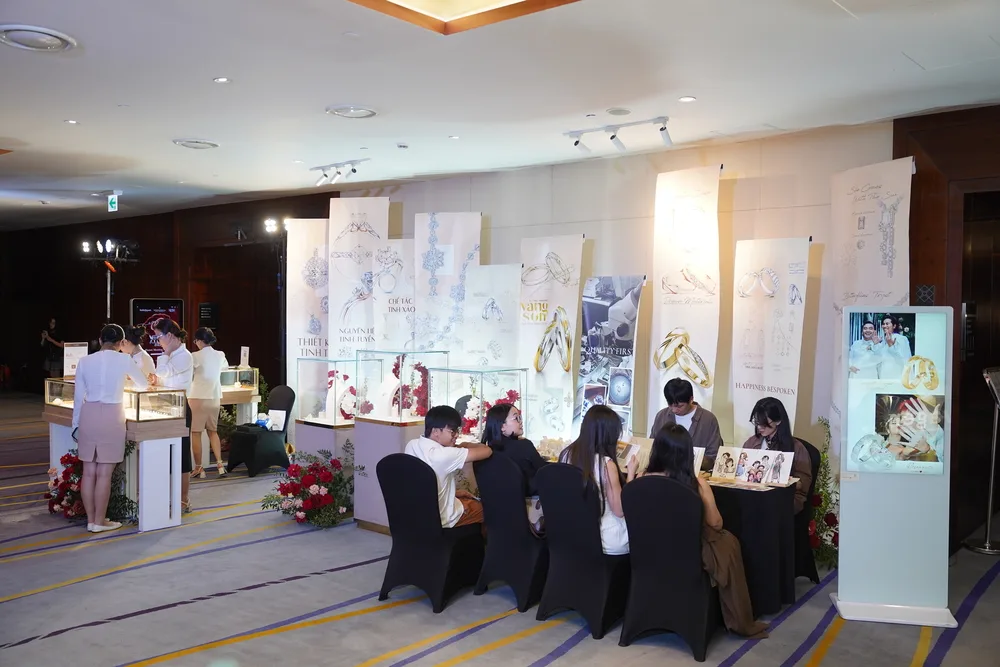 Các cặp đôi trải nghiệm dịch vụ của Tierra Diamond