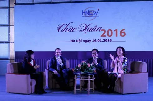 2.Diễn đàn Nữ doanh nhân mùa Xuân 2016 với sự góp mặt của các vị khách mời: Ông Haike Maning - đại sứ NewZealand, Ông Vũ Tiến Lộc – Chủ tịch Phòng TM và CN Việt Nam.