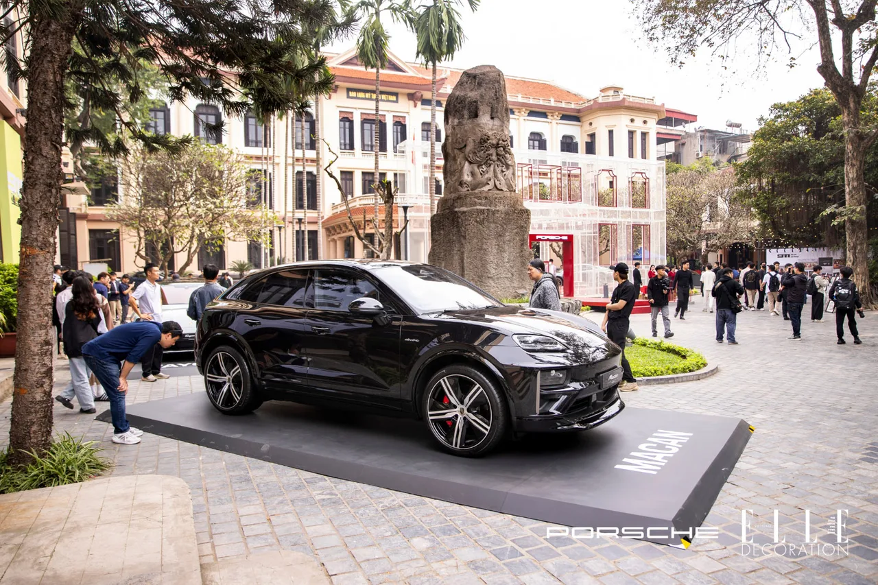 Porsche x ELLE Decoration Vietnam xe Porsche trong không gian bảo tàng mỹ thuật
