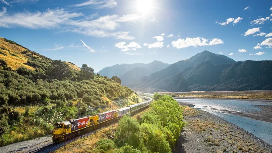 tranz-alpine-new-zealand