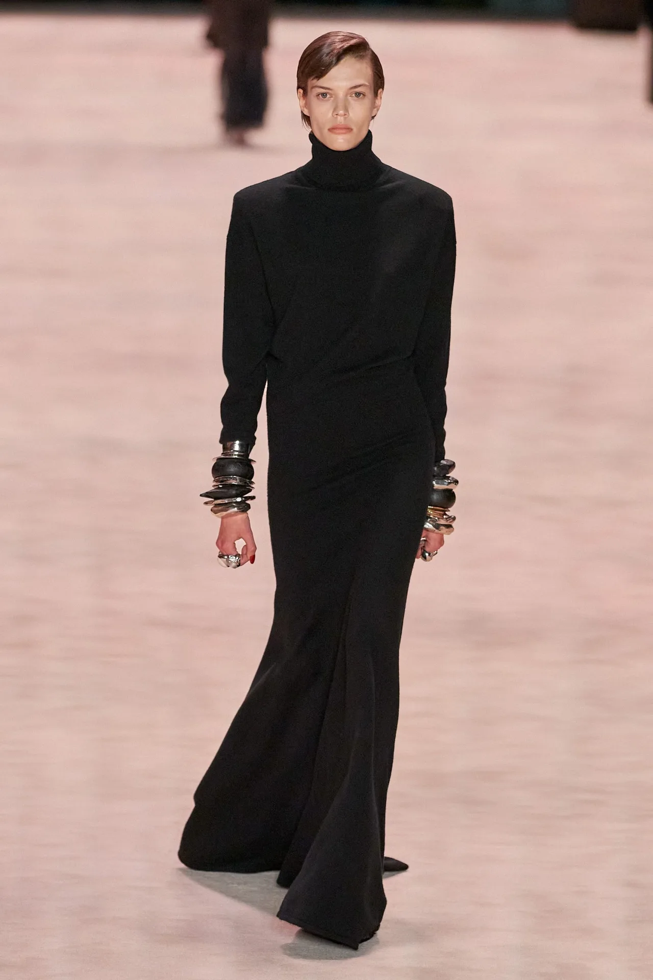 Saint Laurent ready-to-wear mùa Đông 2022 Look 3
