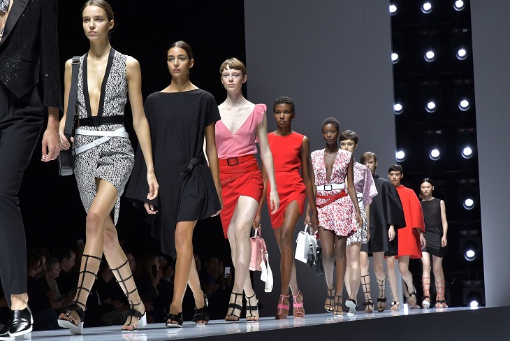 ELLE Viet Nam - Ai se cheo lai Lanvin khi Olivier Lapidus roi vi tri giam doc sang tạo (2) ELLE Viet Nam - Ai se cheo lai Lanvin khi Olivier Lapidus roi vi tri giam doc sang tạo (2)