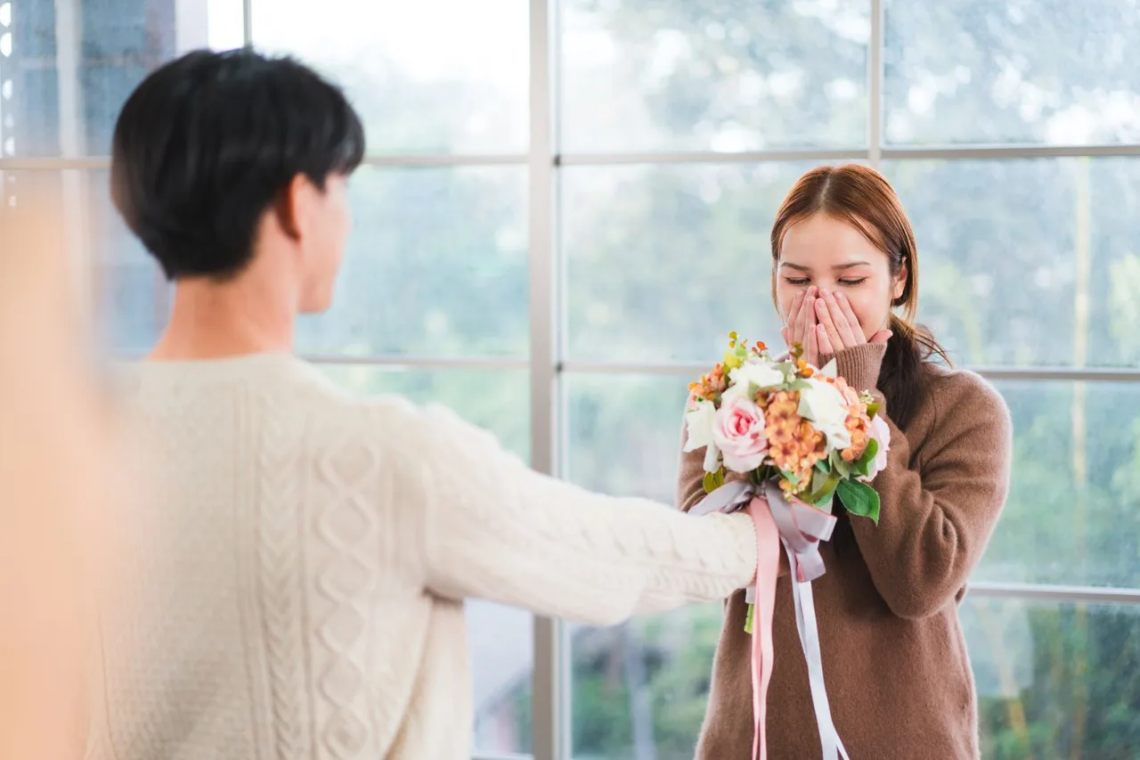 Quà tặng 8-3 ý nghĩa cho bạn gái.