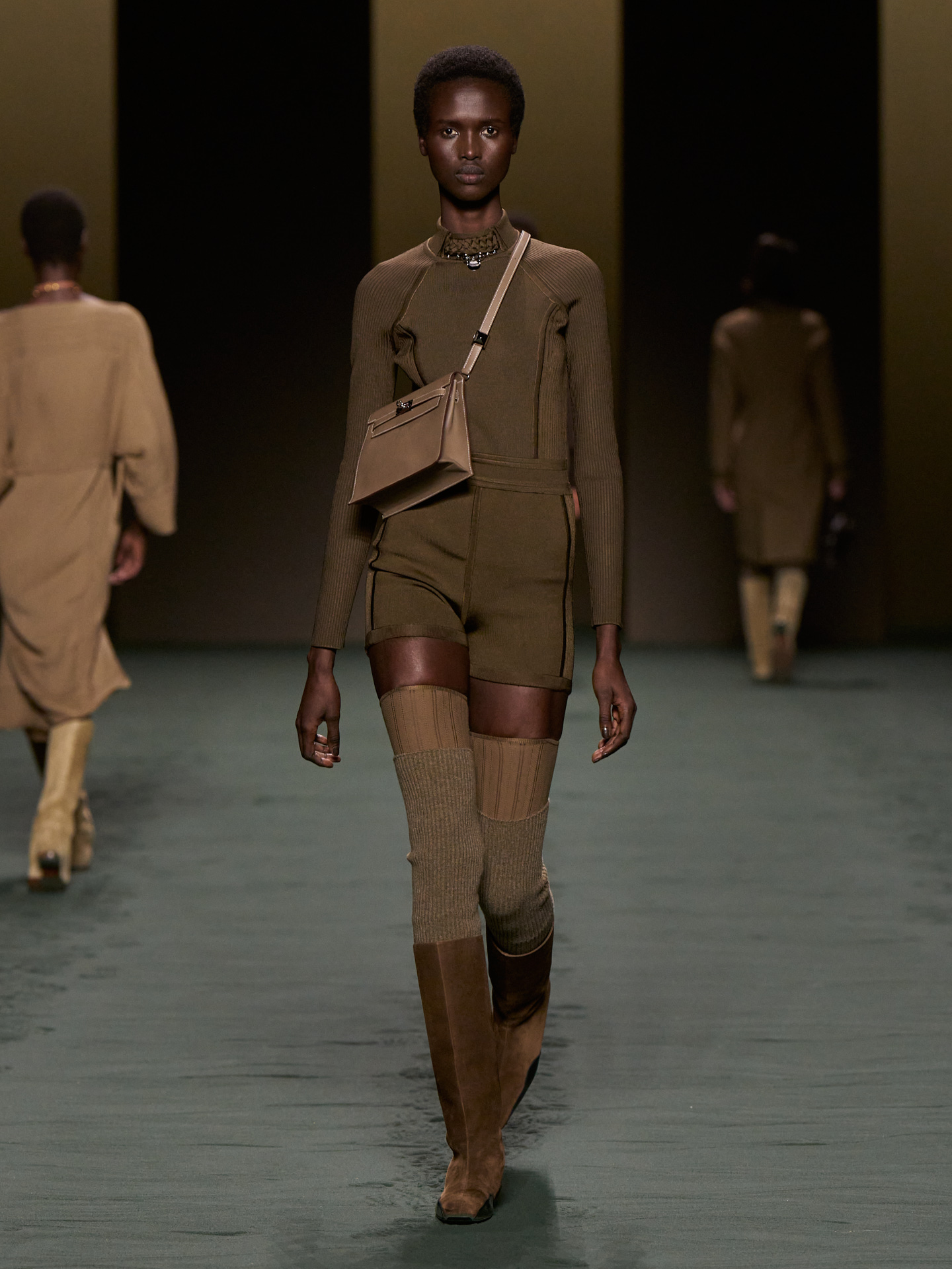 Hermès Thu Đông 2022 look 45