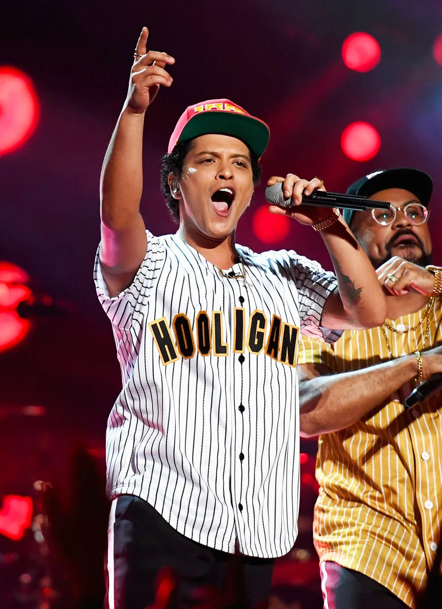 Billboard Music Awards 8