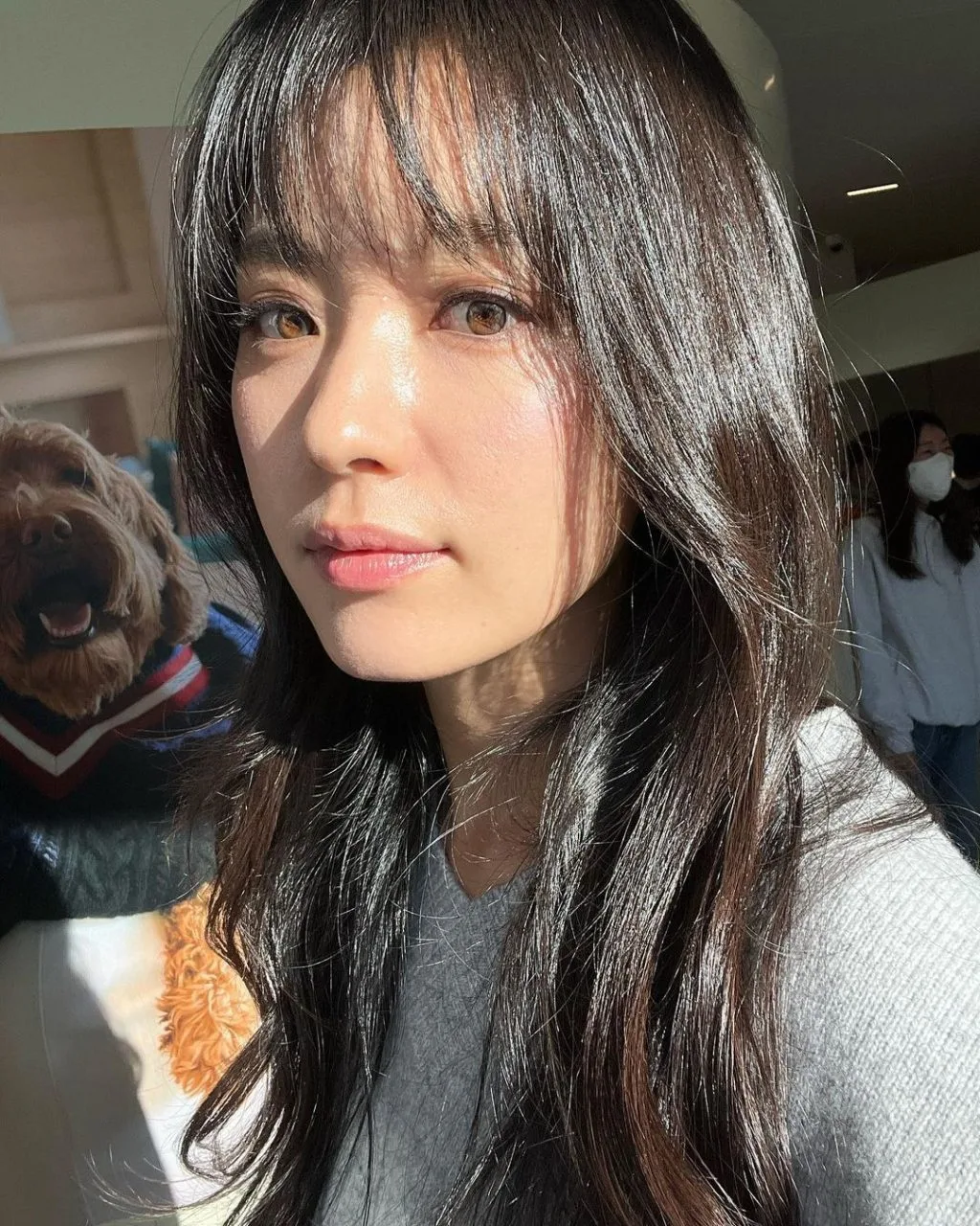 kem chống nắng là bạn của han hyo joo