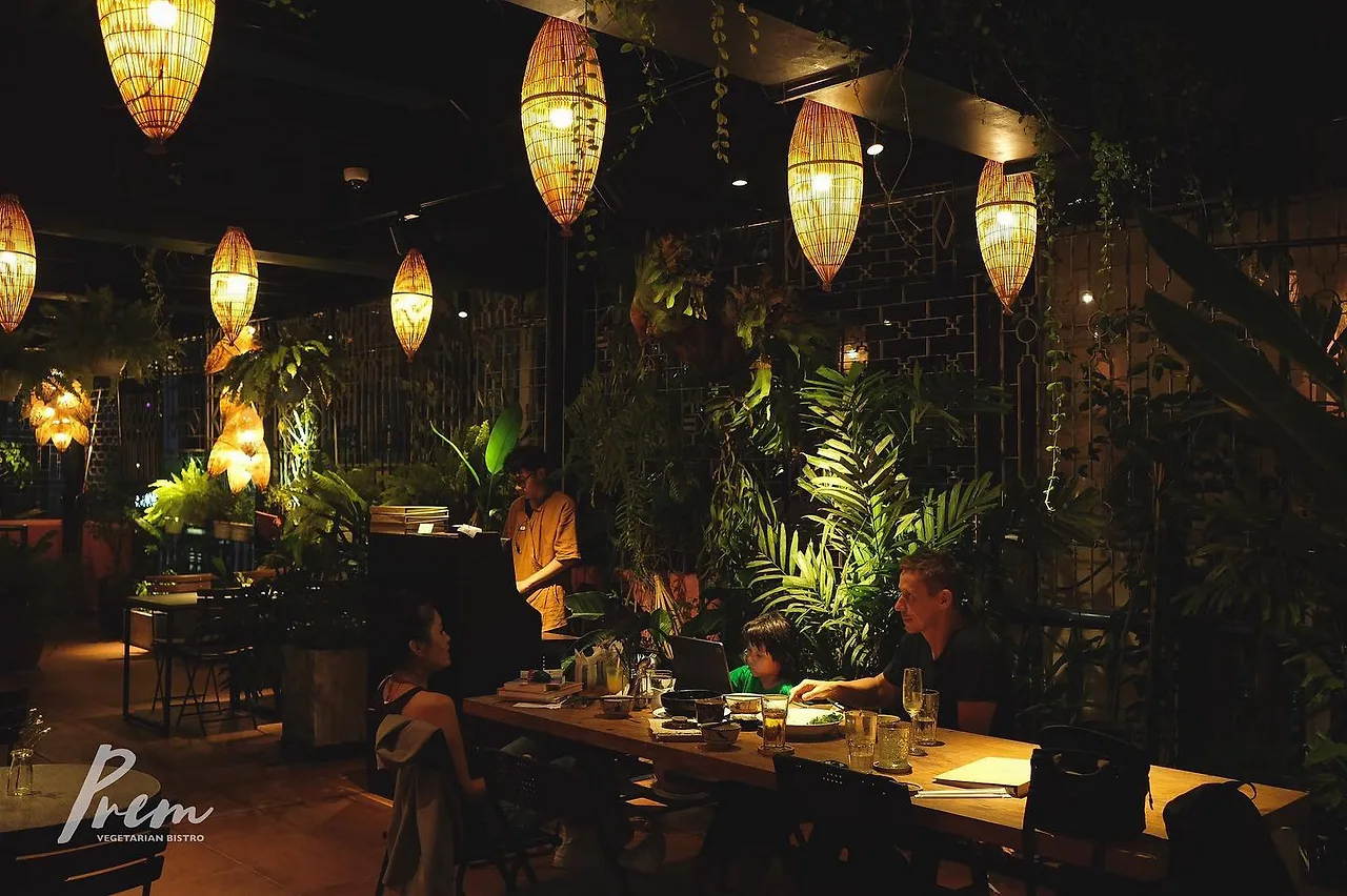 không gian prem bistro