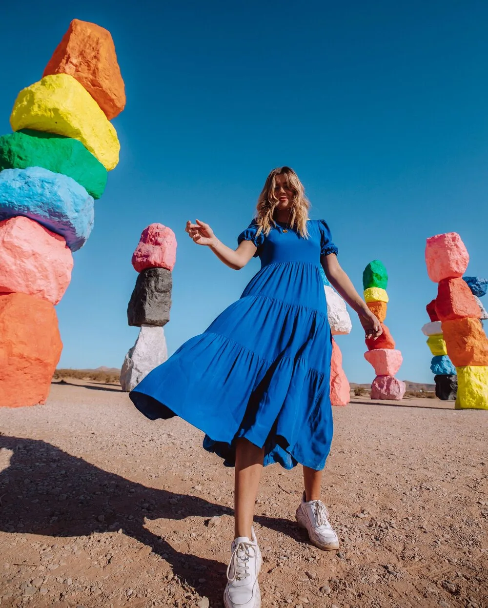 tạo dáng chụp ảnh du lịch Instagram