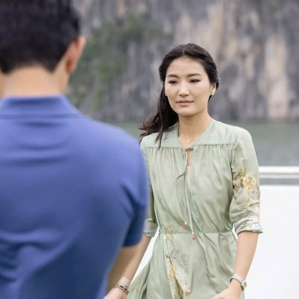 Ảnh Hoàng hậu Bhutan chụp tại Vịnh Hạ Long.