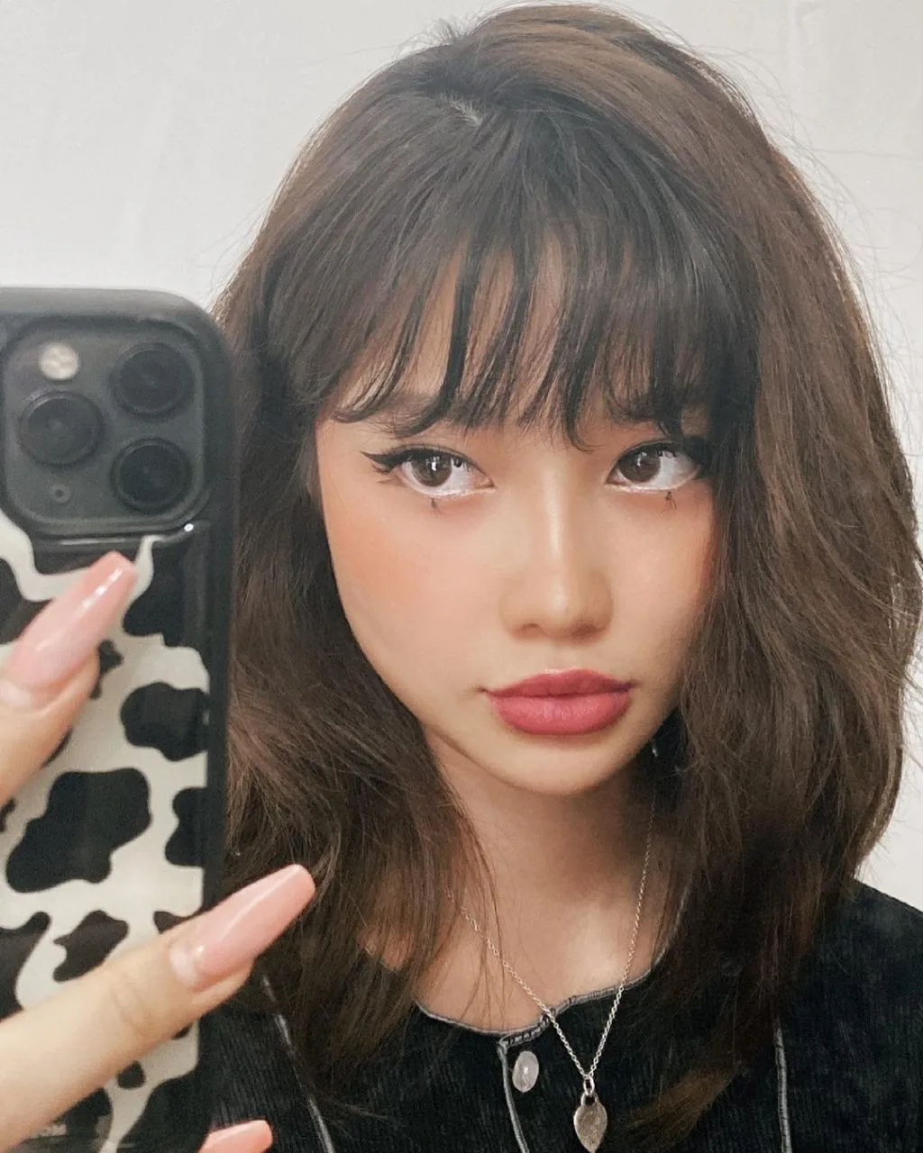 Kiểu trang điểm E-Girl gây sốt cộng đồng mạng Kiểu trang điểm E-Girl gây sốt cộng đồng mạng