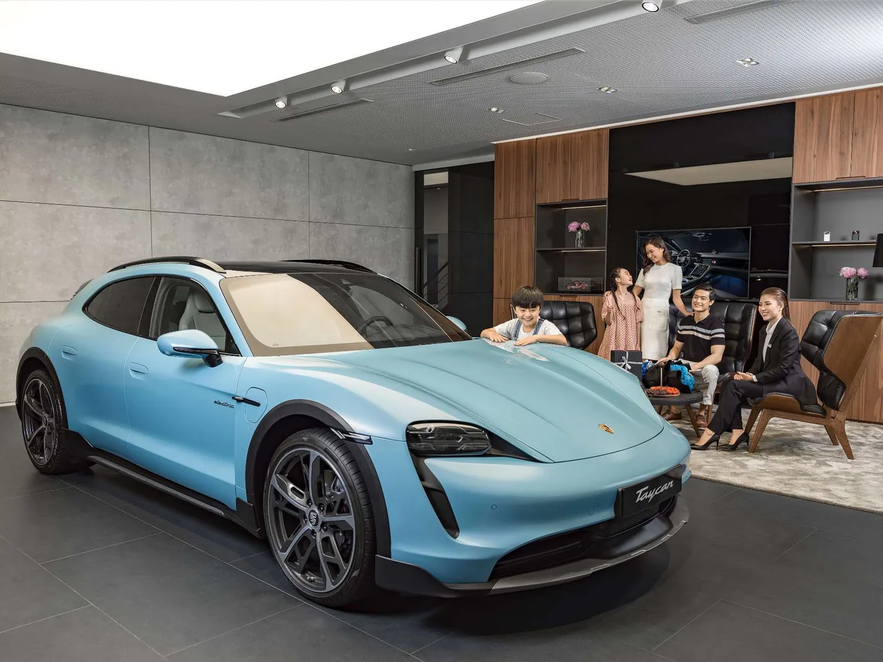 Trung tâm Porsche Sài Gòn 6