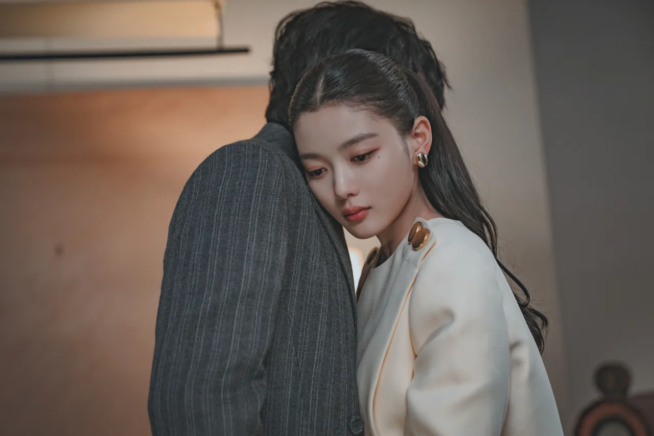 kim yoo jung vai ah jin trong dear x