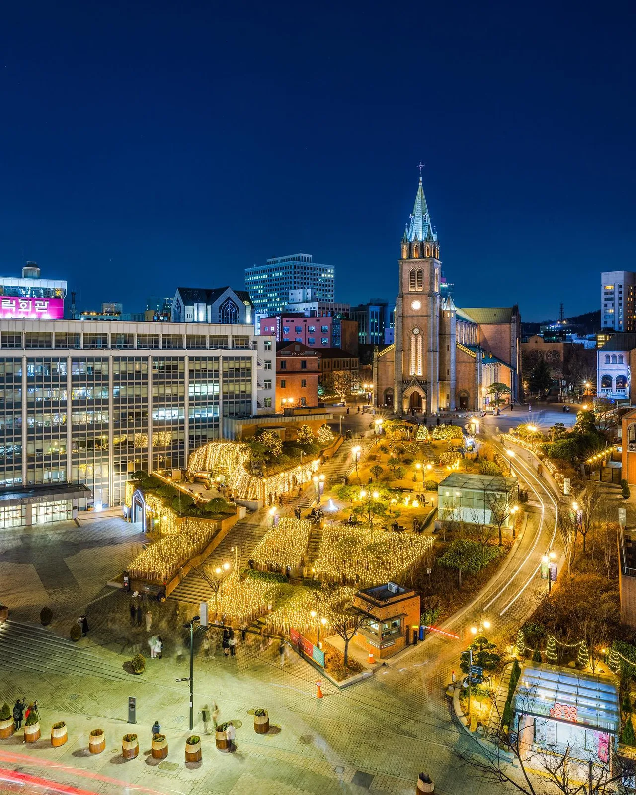 Nhà thờ Myeongdong ở Seoul