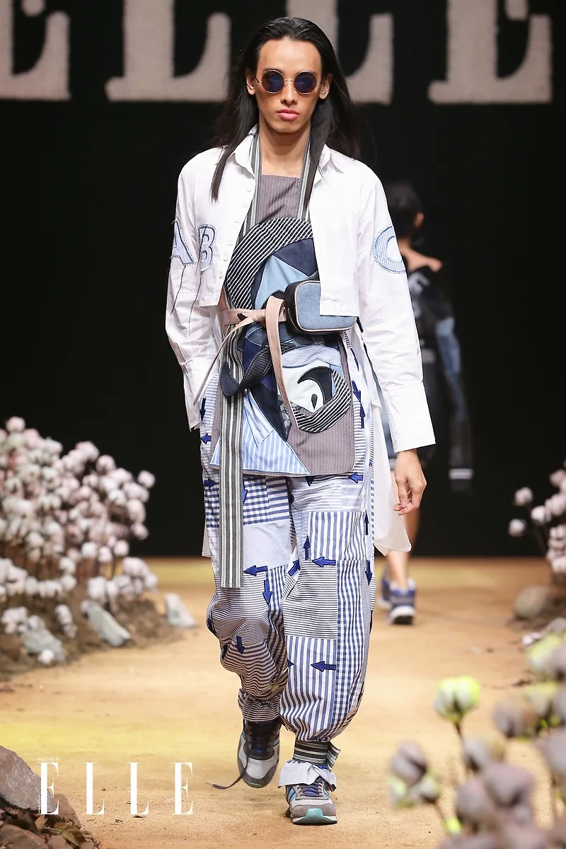 NTK Võ Công Khanh mang đến sự tươi vui với BST "Giấc mơ của Lily" tại ELLE Fashion Show NTK Võ Công Khanh mang đến sự tươi vui với BST "Giấc mơ của Lily" tại ELLE Fashion Show
