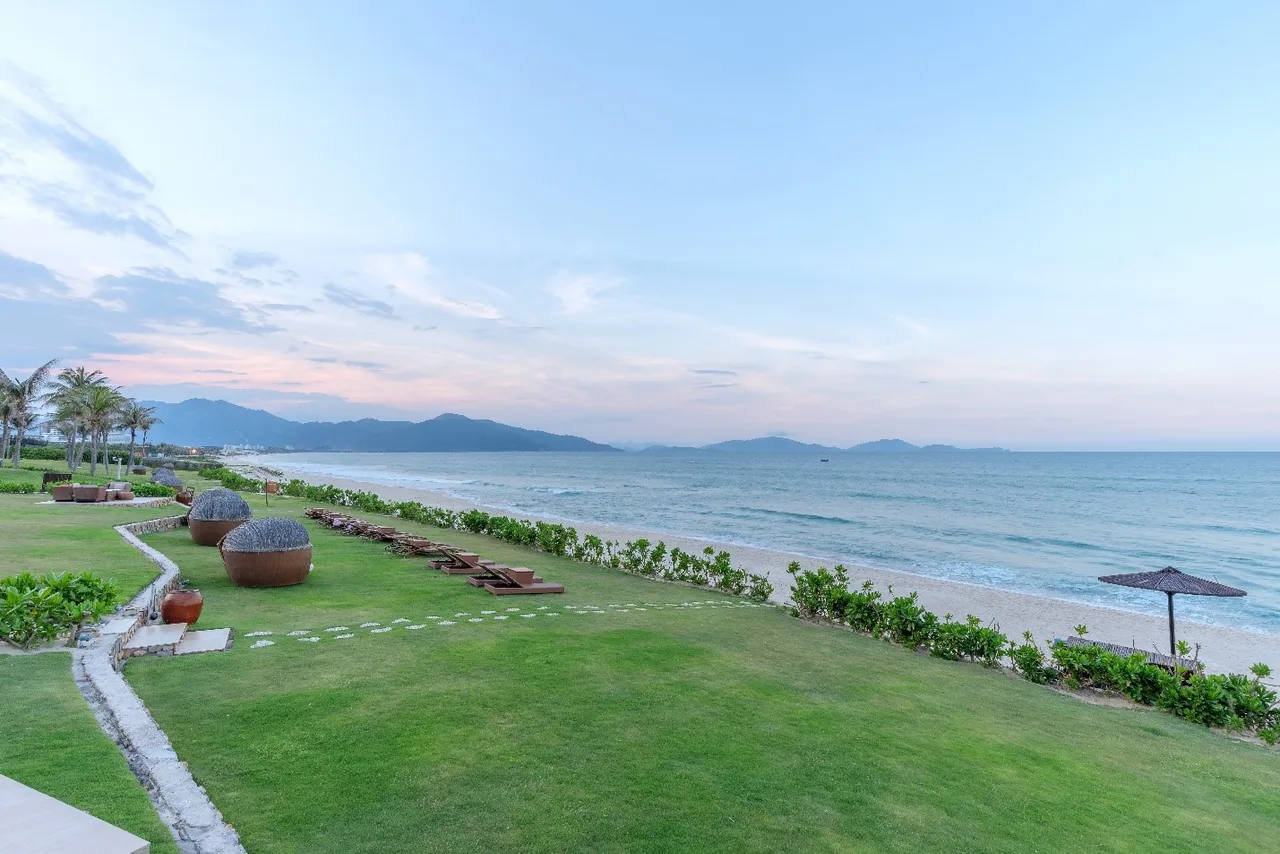 bờ biển thơ mộng