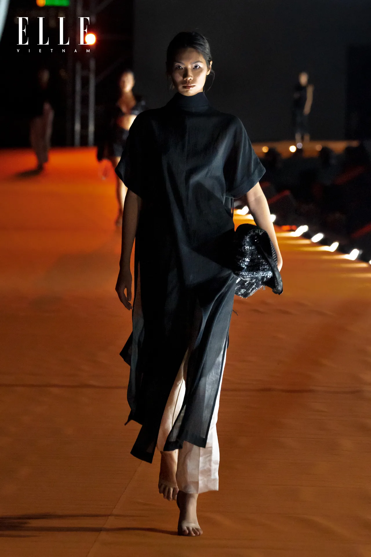 ELLE Fashion Show 2022 KHAAR BST Tóc look 2