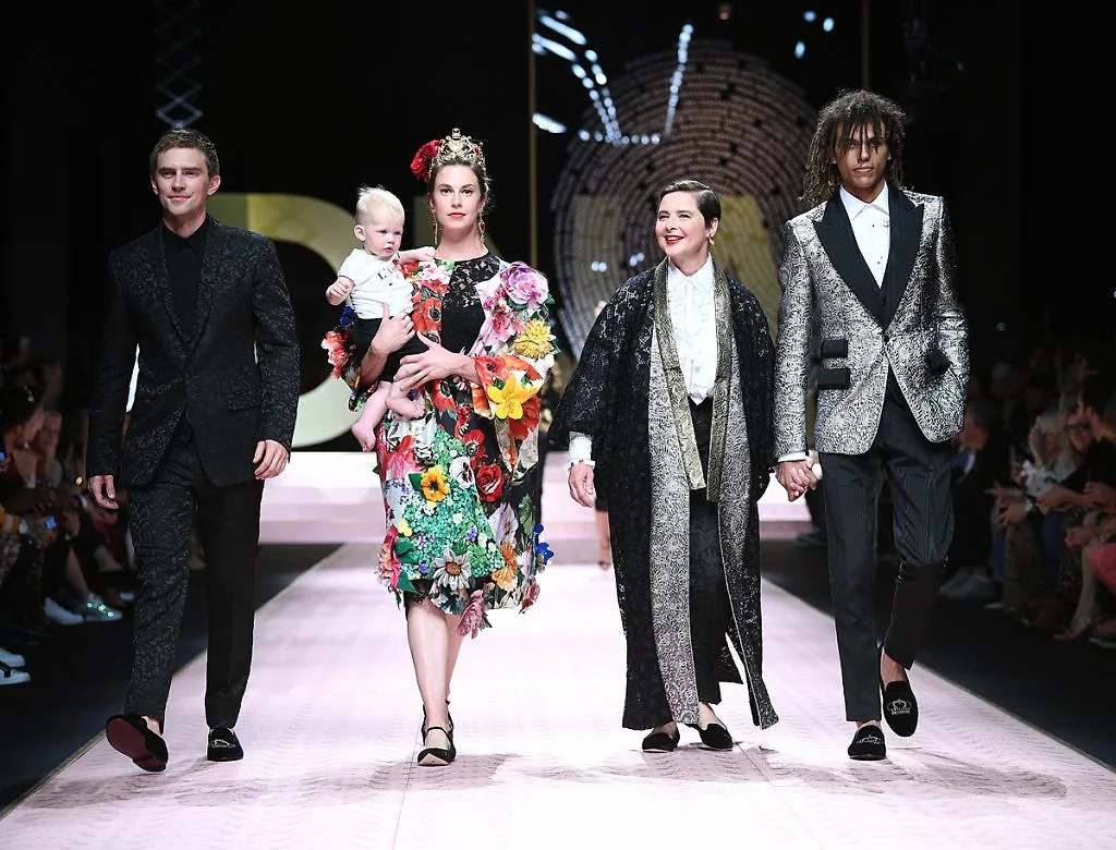 Nàng thơ châu Á tại Tuần lễ thời trang Milan 2019 22