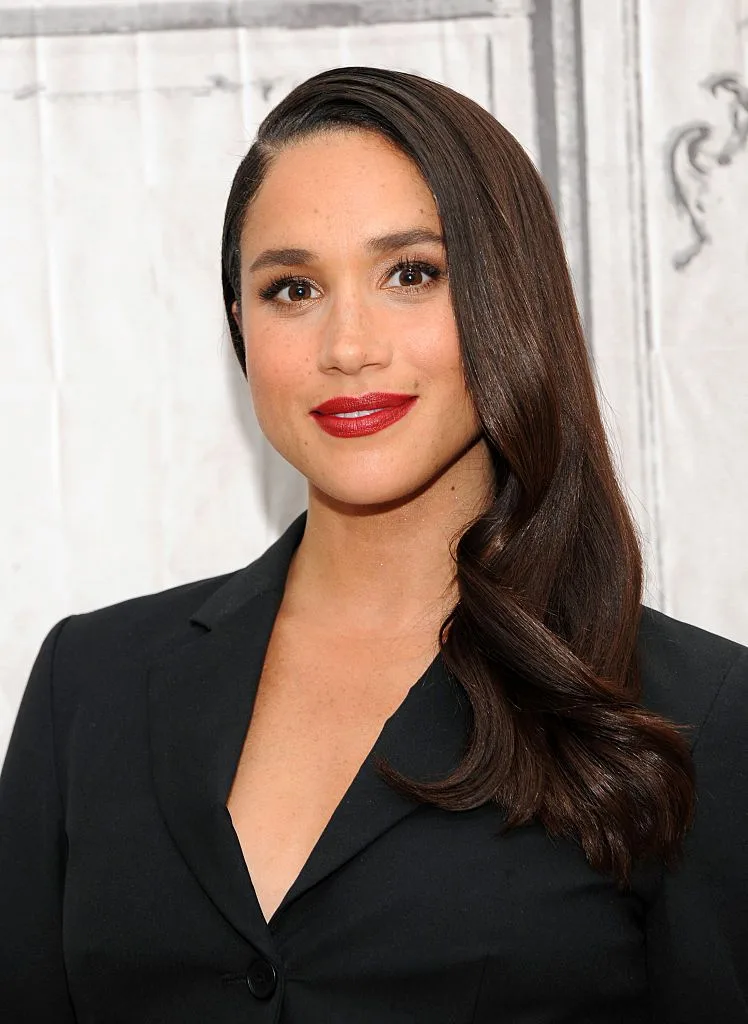 Meghan Markle son môi đỏ 1 Meghan Markle son môi đỏ 1